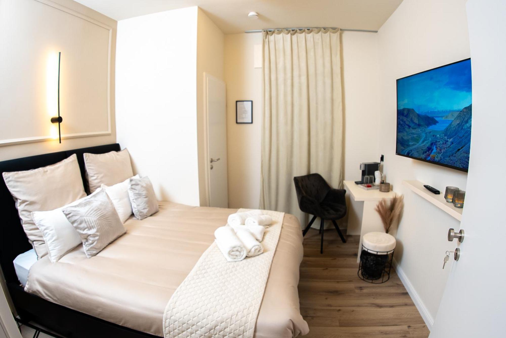Angelinas Service Apartment 1 Обергаузен Екстер'єр фото